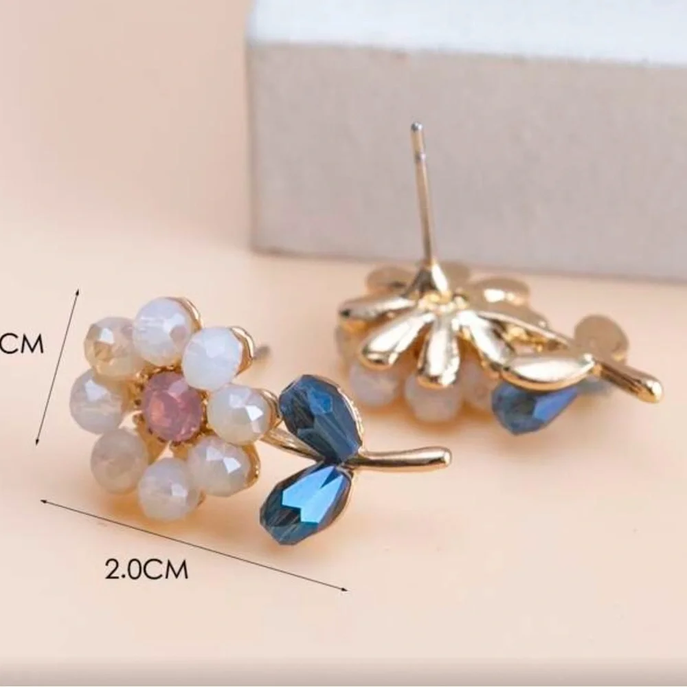 ✨Rhinestones Elegant Floral Crystal Earrings